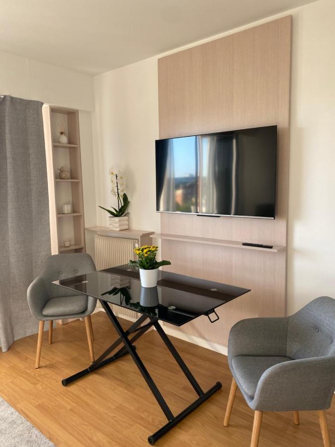 Panoramic View Studio - 15 Min From Paris جوافيل المظهر الخارجي الصورة